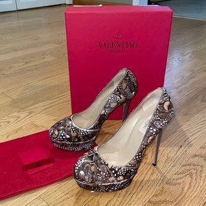 Valentino Garavani “Rockstud” Heels